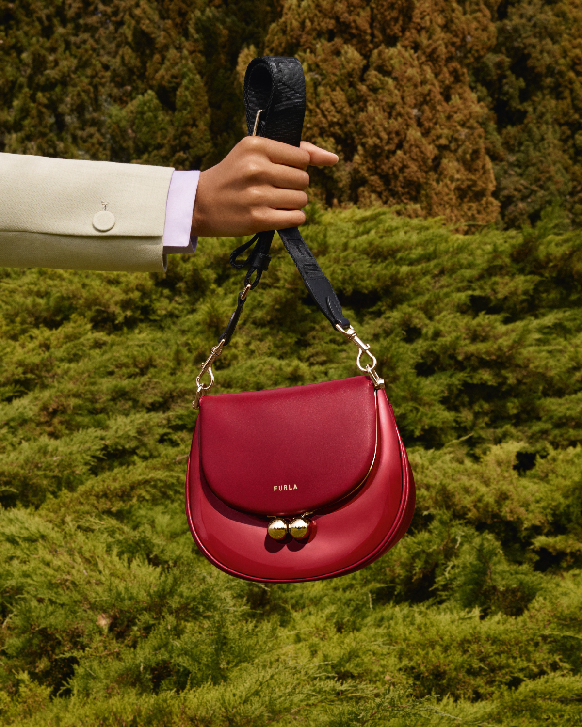 Furla_Fashion_IG_4_5_1200x1500px_FW21_Portagioia_Still